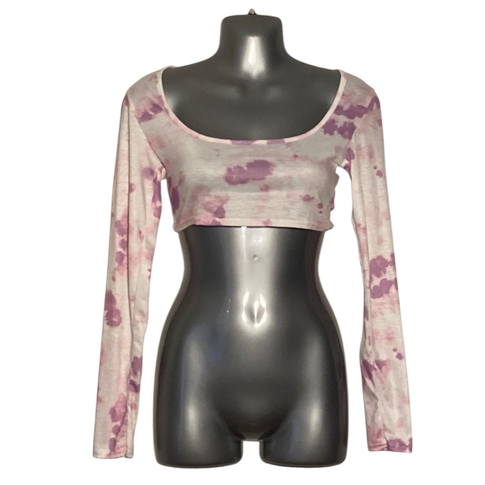 PrettyLittleThing Tie-Dye Cropped Long Sleeve Size 4